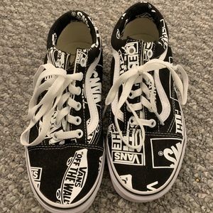 vans black and white logo
